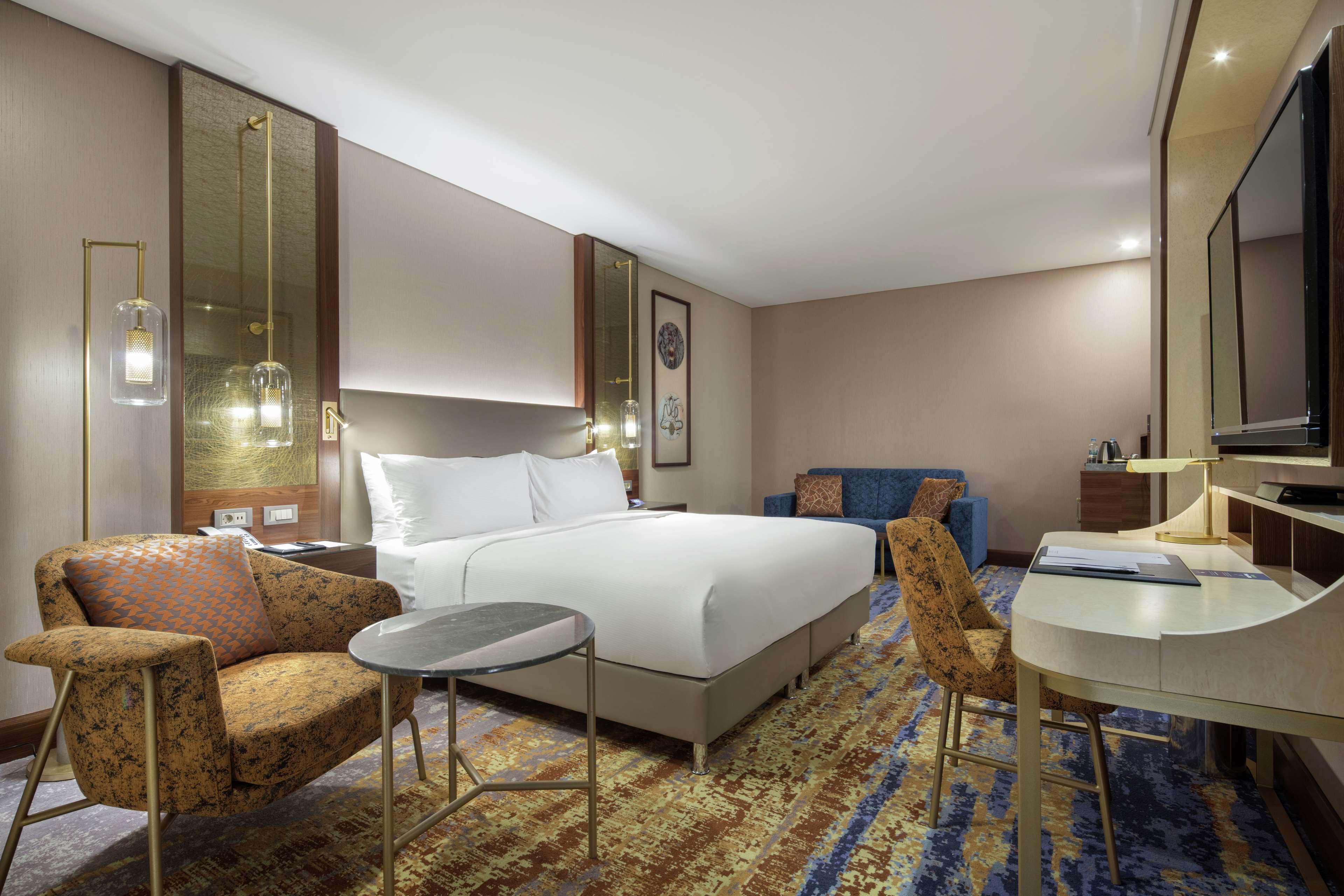 Doubletree By Hilton Antalya City Centre Kültér fotó Deluxe Room