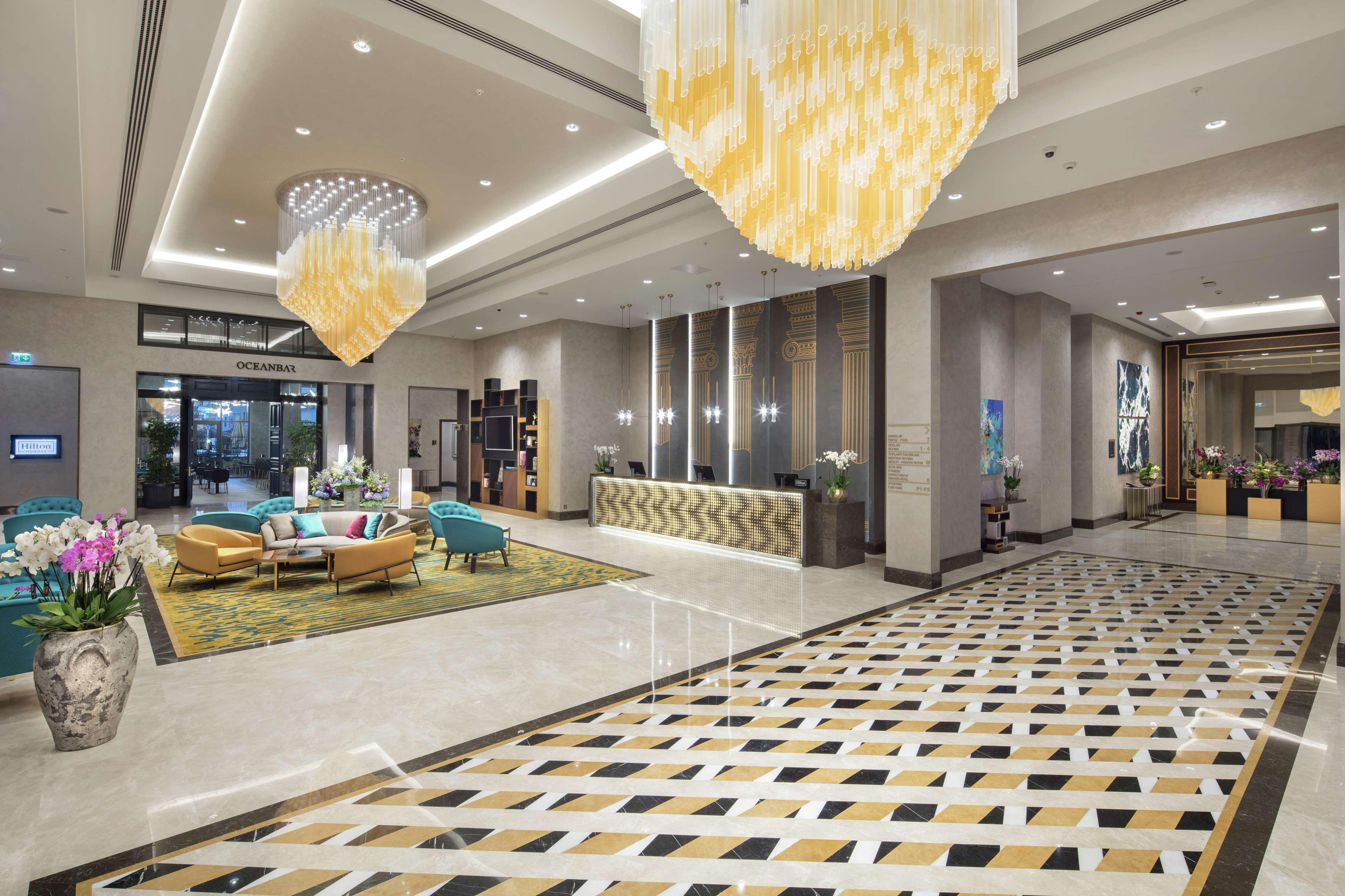 Doubletree By Hilton Antalya City Centre Kültér fotó Lobby