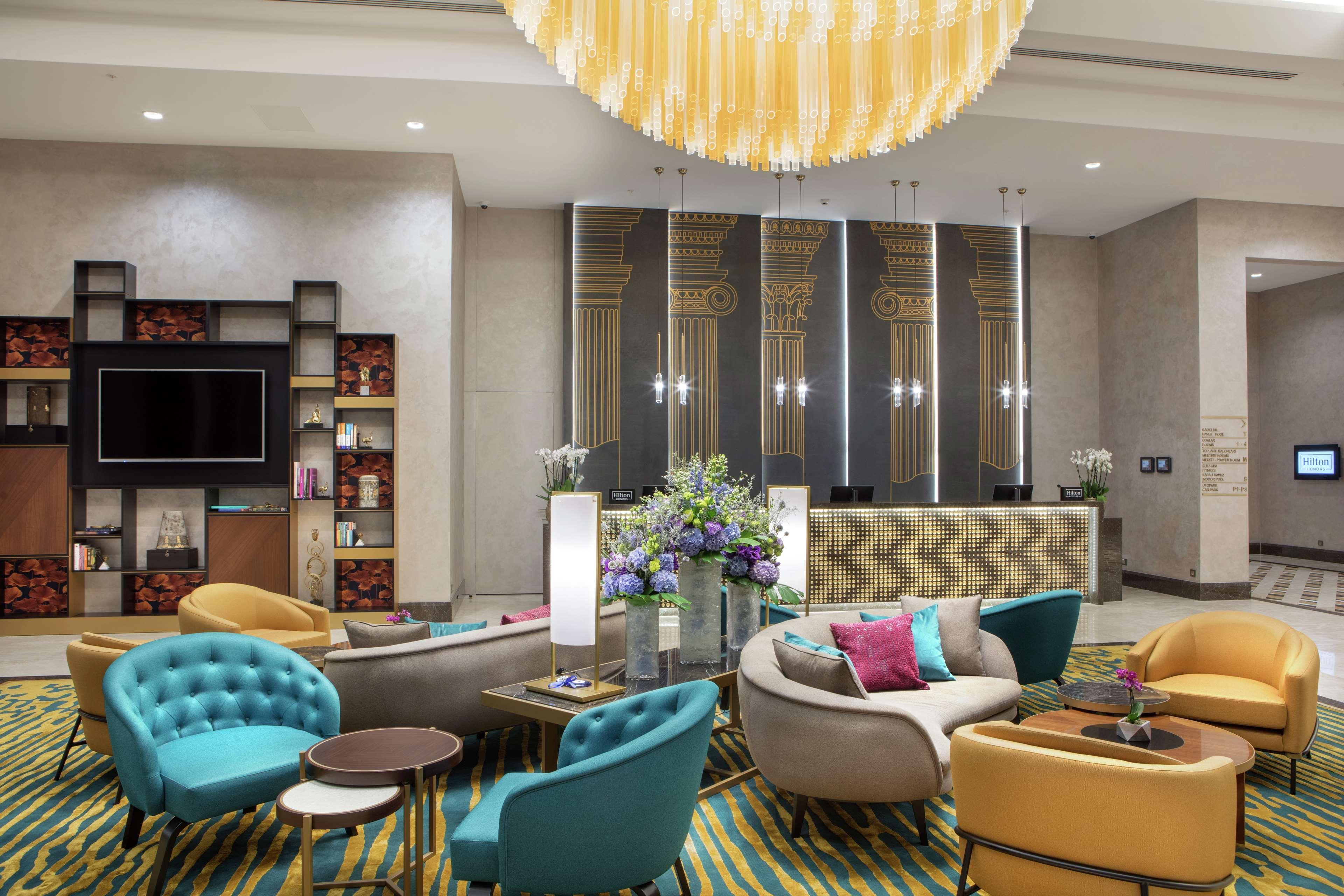 Doubletree By Hilton Antalya City Centre Kültér fotó Lobby