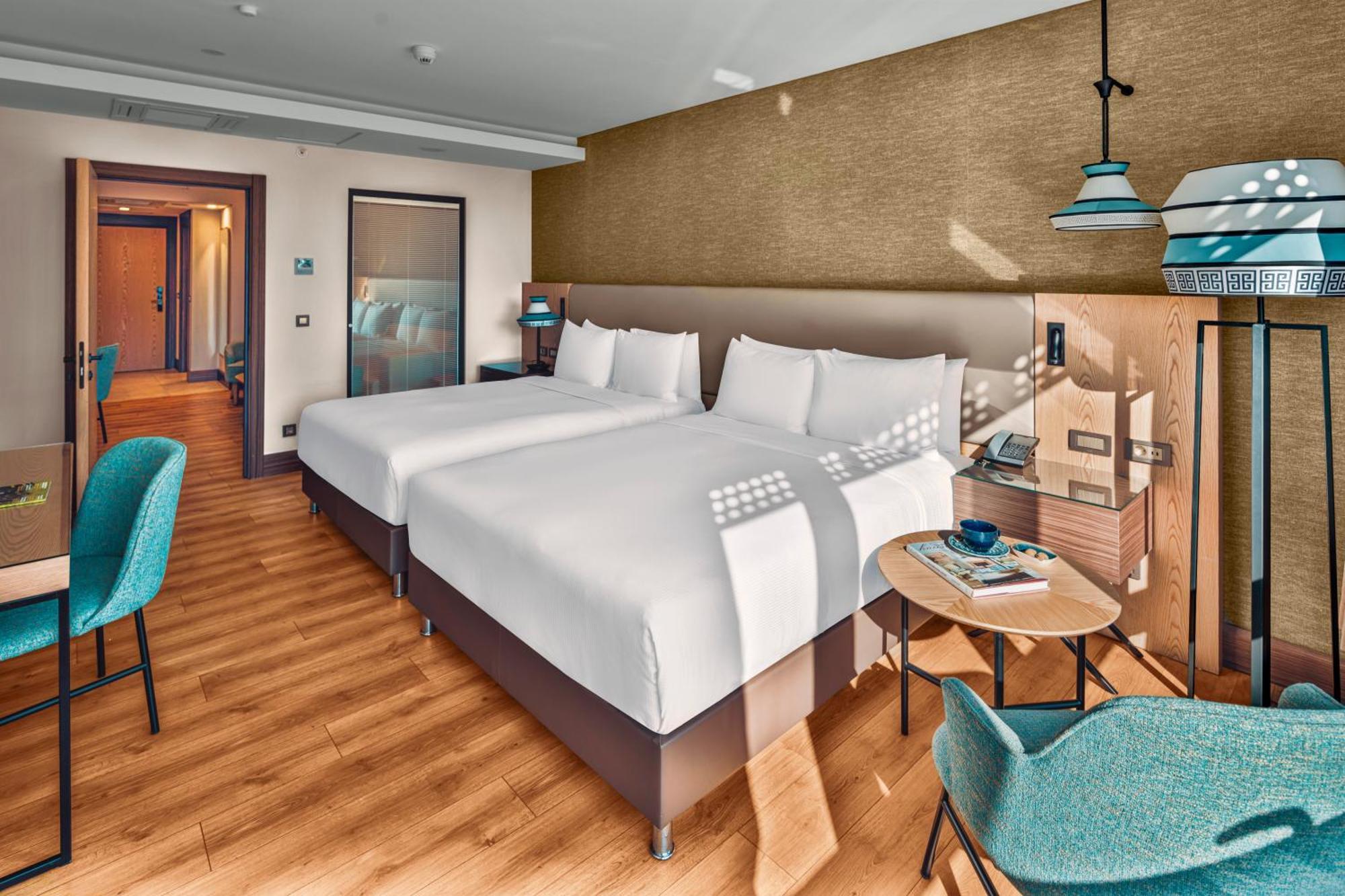 Doubletree By Hilton Antalya City Centre Kültér fotó A room at the hotel